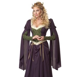 Lady in waiting women’s medieval costume